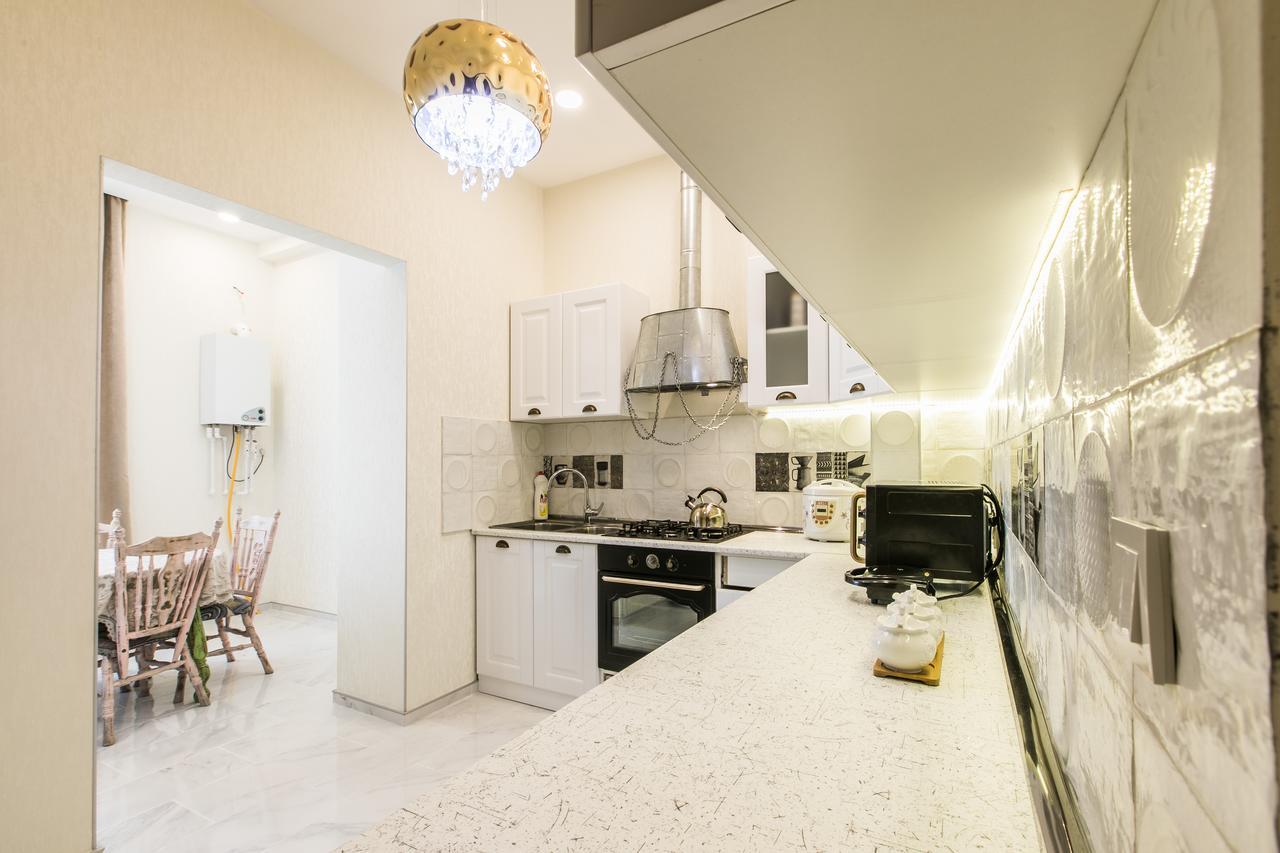 Sweet Home 6 Vip Rustaveli Avenue Tbilisi Esterno foto