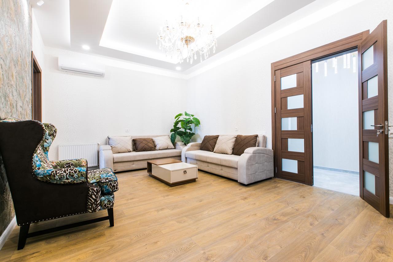Sweet Home 6 Vip Rustaveli Avenue Tbilisi Esterno foto