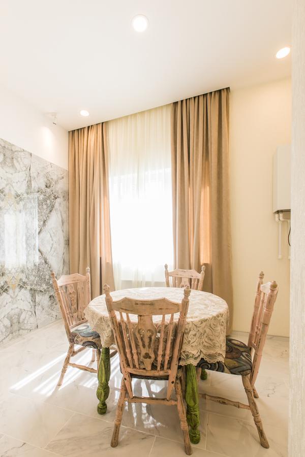 Sweet Home 6 Vip Rustaveli Avenue Tbilisi Esterno foto
